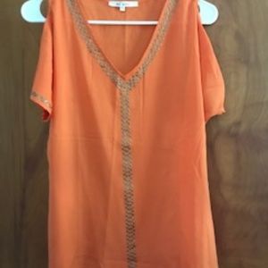 Open shoulder top